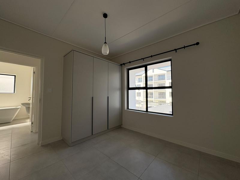 To Let 3 Bedroom Property for Rent in Sandown Western Cape